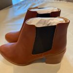 NWOT Nisolo Heeled Chelsea Boot Photo 4