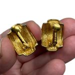 Vintage Signed NAPIER Gold Tone Classy Hoops Metal Screw Back Earrings Photo 3