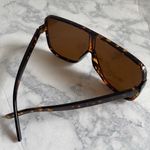 Oversize Sunglasses Photo 4