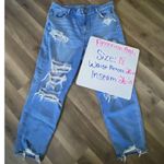 American Eagle  Ripped Curvy Mom Jeans  Photo 8