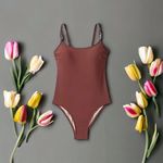 Kona Sol Brown Chain‎ Link Medium Coverage Sew In Cups One Piece Swimsuit
Size L (12-14) Photo 11