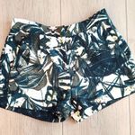 H&M High Rise Elegant Jungle Pattern Shorts Photo 0