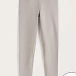 Abercrombie & Fitch Abercrombie YPB sculptLUX 7/8-Length Legging Sand Small Photo 1