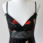 Gilligan & O'Malley Black Floral Poppy Sleeveless V Photo 1