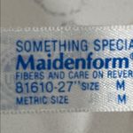 Maidenform  Cream Slip with Lace Trim Excellent Condition Photo 5