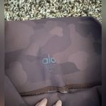 Alo Yoga  vapor leggings size medium brown camo full length high rise Photo 3