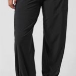 Athleta  savannah jogger in black size 6 casual comfy travel Athleisure Photo 0