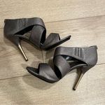 Diane Von Furstenberg  Diane Sandals Heels Gray Leather Metallic Size 7 Photo 4