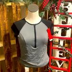 Spanx top womens cap short sleeve UPF50+ cool gray black style SA0115 shirt SzM Photo 9
