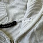 Brandy Melville White Stretch Knit Hooded Crop Sweater Women One Size | 27-24 Photo 3