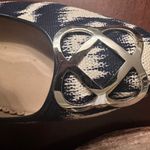 Oscar de la Renta  flats size 9 navy blue white fabric silver buckle Photo 3