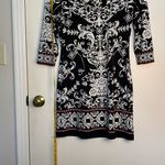 White House | Black Market  size small-black white large floral print Photo 8