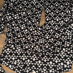 Wet Seal Black and White Patterned V-neck open back top size large cropped Photo 6