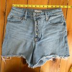 Good American  Bombshell Shorts • Light Blue Jean Shorts • Size 2/26 Photo 4