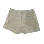 The North Face Women's 4 Green Multi-Pocket Cargo Hiking Shorts Photo 3