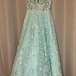 Ellie Wilde Mon Cheri Prom Dress. Size 6. Sea foam Green w/opalescent sequins. Photo 5