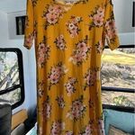Bobbie & Brooks Bobbie Brooks Women's Yellow Floral T-Shirt Dress Size L Knee Length Photo 0