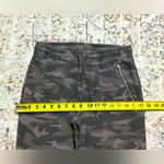 Athleta Farallon Camo Jogger size 6 high waist Photo 3