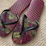 Havaianas Women’s Flip Flops Purple Size 8 Brazilian Sandals Palm Frond Like New Photo 1