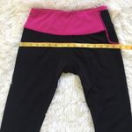 Delfin Women’s Spa Mineral Infused Exercise capris pink & black size Medium Photo 3