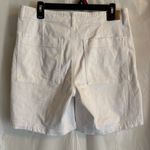 American Eagle Womens Shorts Size 6 White Strigid Perfect Bermuda Lightweight Photo 1