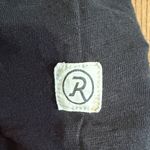 RevTown Black V Photo 1