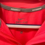 Nike  Pink Run Dry Fit Photo 1