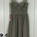 JJ's House New Size 4 Silver Gray V-Neck Lace Cocktail Bridesmaid Formal Dress Photo 3