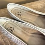Cliffs by White Mountain Bessy Silver Bow Flats Shoes Women’s Size 8.5W Photo 4