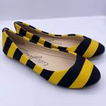 The Comfy Lillybee U striped black/yellow casual flats women’s Size 6 Photo 3