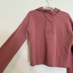 Vuori  Bayview Hoodie Pullover Top Women's Sz Xs Rosewood Thermal Knit Photo 5