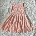 Magazine pink sleeveless scoop neck floral lace dress size Medium Photo 8