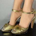 Coach  Gold Leather Heels‎ Photo 1