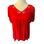 Reds Threads Red B Photo 4