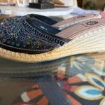 Yellow Box Beaded Wedges Photo 1