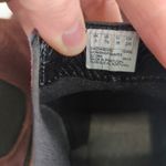 Clarks  Burgundy Chelsea Ankle Boots Women's Size 7.5‎ Western Maroon Pull On Photo 7