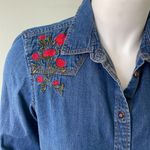 ZARA  embroidered flower classic chambray button down shirt size small Photo 1