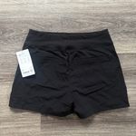 Athleta  Women's Black Trekkie North Short High Rise Zip Front Casual Size 4 Photo 2