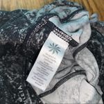 Athleta Splatter Be Free Knicker Capris size Small Photo 11