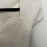 ASTR  The Label White Ribbed Knit Sweetheart Neckline Cap Sleeved Shirt Photo 2