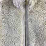 Roz & Ali Women's Fuzzy Rose Vest Photo 4