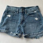 Lucky Brand  Boyfriend short 3” medium wash distressed size 2 26 Photo 0