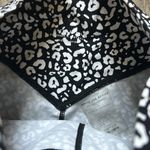 White Fox Boutique White Fox active white leopard leggings Photo 3