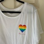 Old Navy  white love wins PRIDE T-shirt size XXL Photo 1