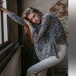 Free People  NWOT Dani button up blouse sold out - M Photo 4