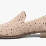 Clarks Trish Calla Sand Suede Smoking Loafer Flats Perforated Cutout Size 8 EU39 Photo 2