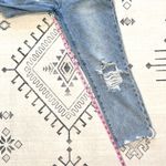 joe's jeans  Distressed Niki Boyfriend Jean in Parksville Size 26 Photo 6