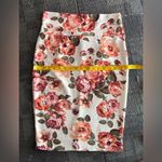 SILHOUETTE NYC Floral Pencil Skirt Women’s Size L Made in USA Stretch Fabric White Size L Photo 6