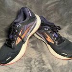 Brooks Adrenaline GTS 22 Size 7 Supportive Running Shoe Black/Purple/Coral Photo 1