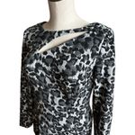 Kay Unger animal print fitted jersey knit stretch midi dress. Size 6 preloved Photo 2
